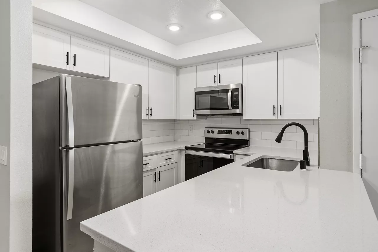 Promenade Terrace - Corona, CA - Kitchen