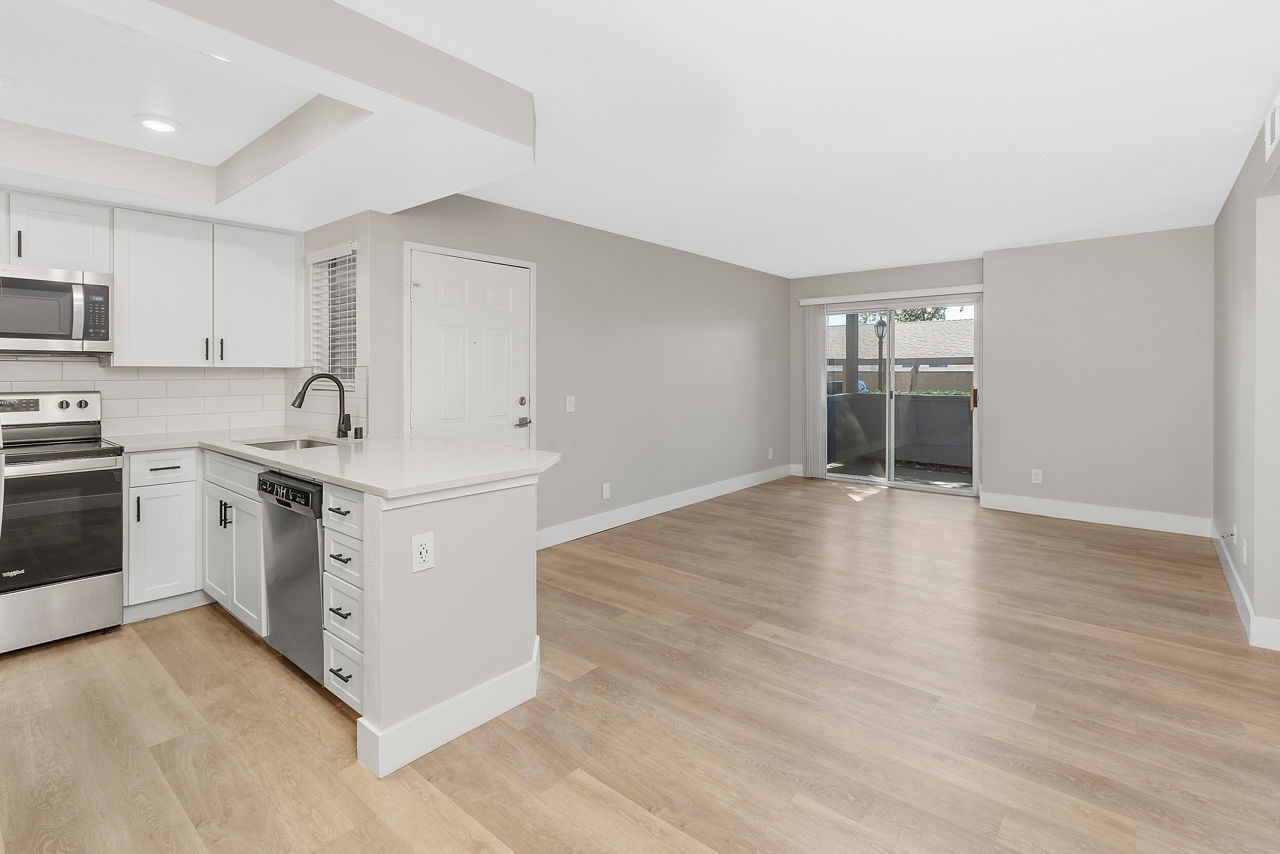 Promenade Terrace - Corona, CA - living room