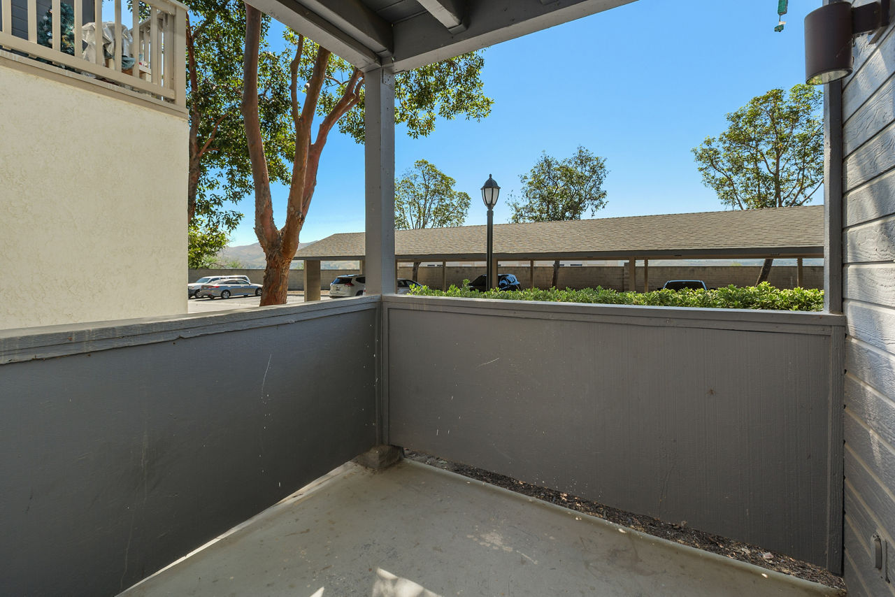 Promenade Terrace - Corona, CA - patio
