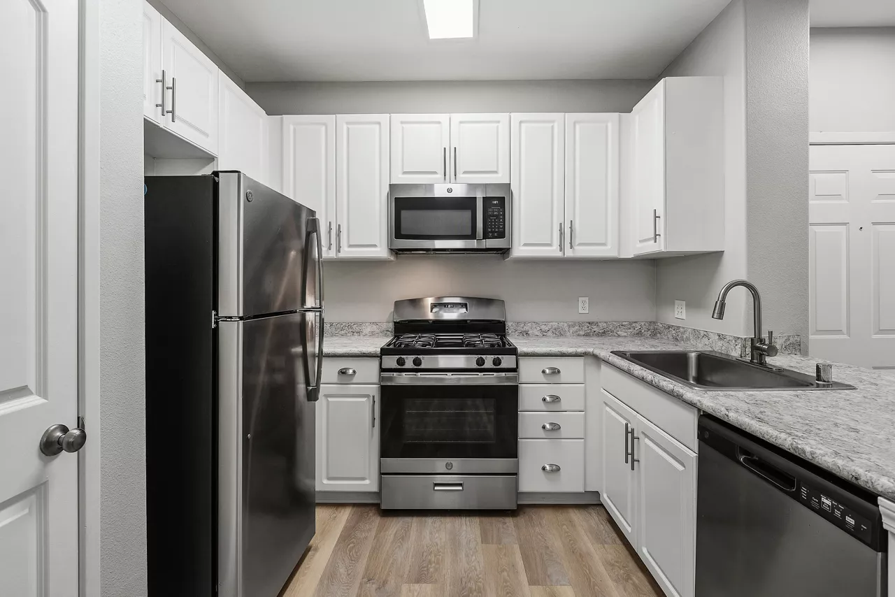 Ridgeview - Moreno Valley, CA - kitchen