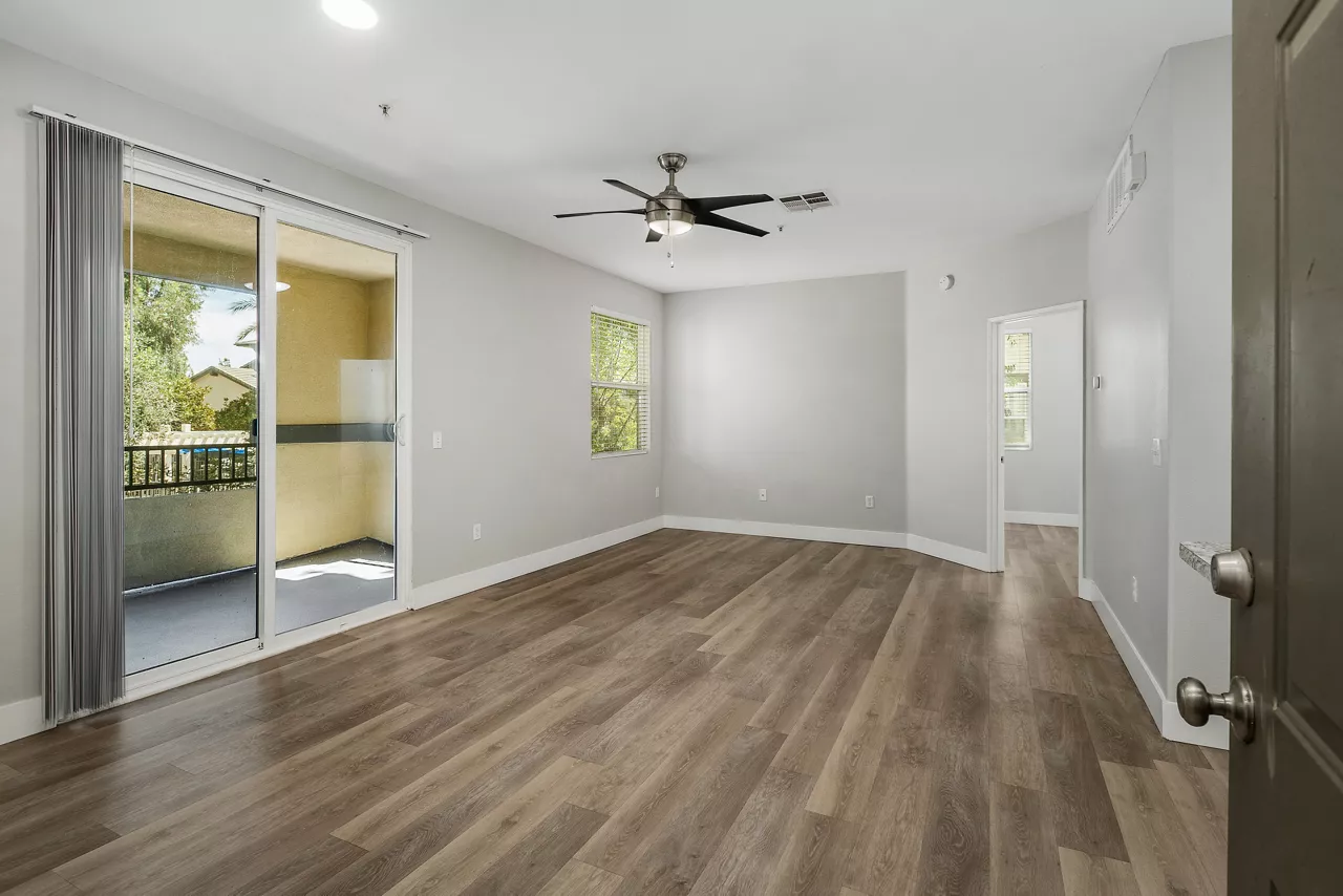 Ridgeview - Moreno Valley, CA - Living Room