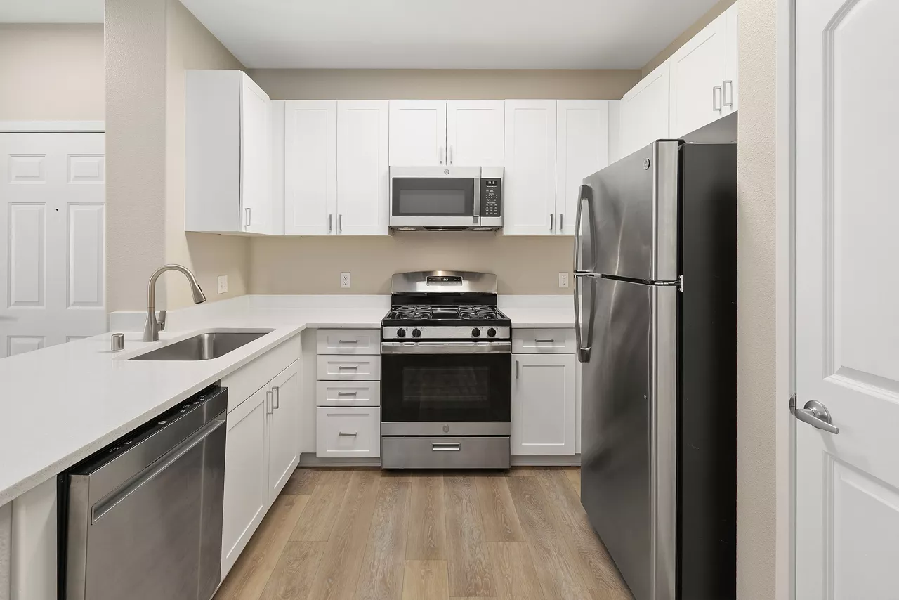 Ridgeview - Moreno Valley, CA - Kitchen