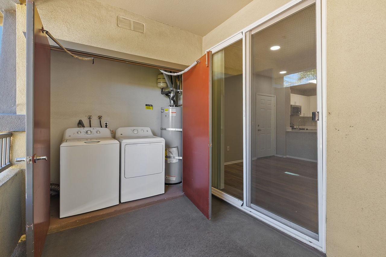 Ridgeview - Moreno Valley, CA - laundry