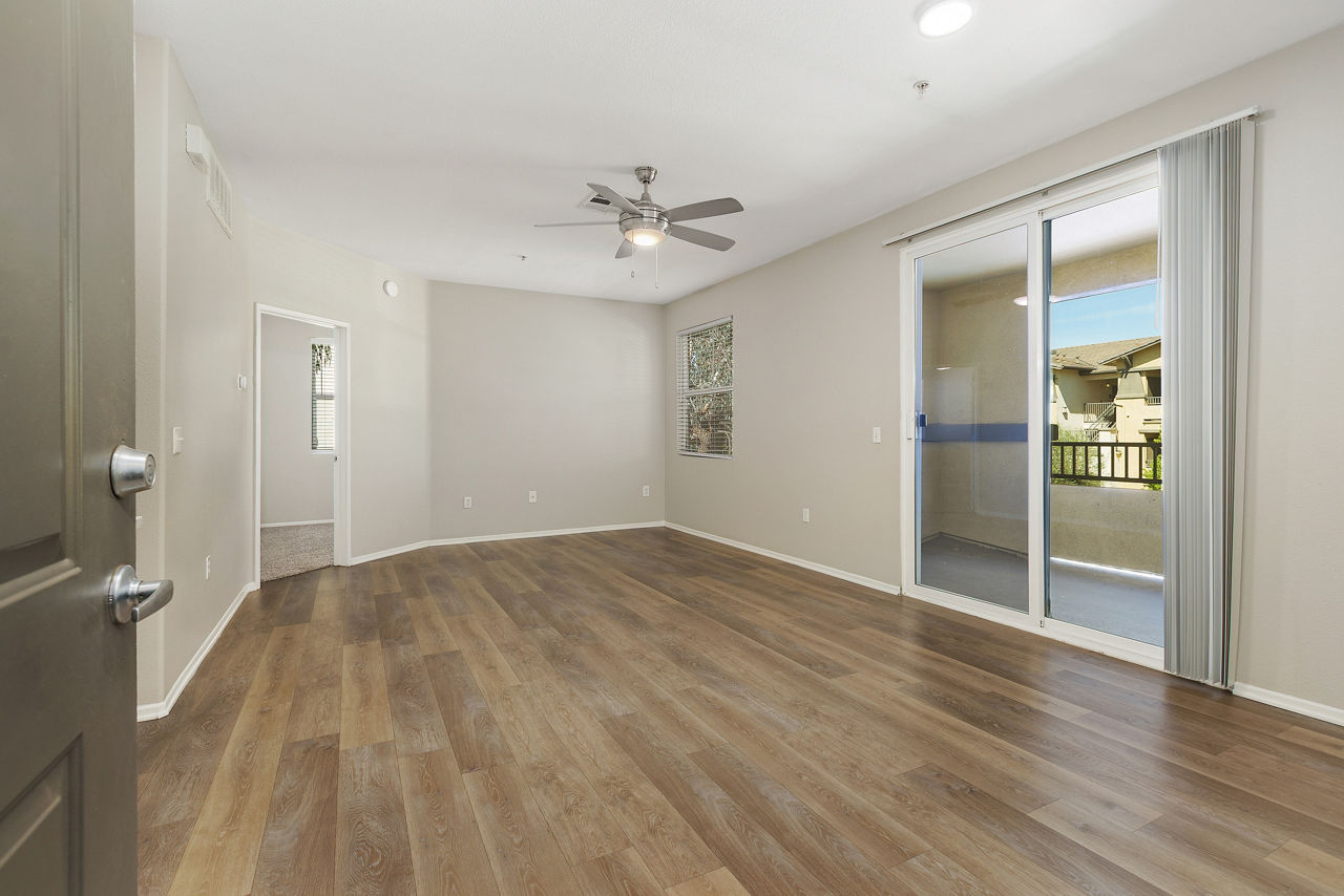 Ridgeview - Moreno Valley, CA - living room