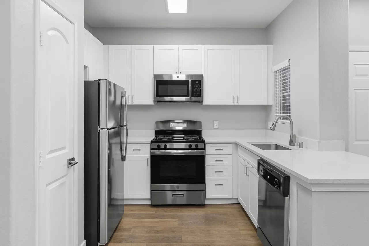 Ridgeview - Moreno Valley, CA - kitchen