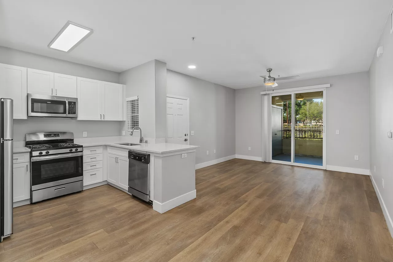 Ridgeview - Moreno Valley, CA - living room