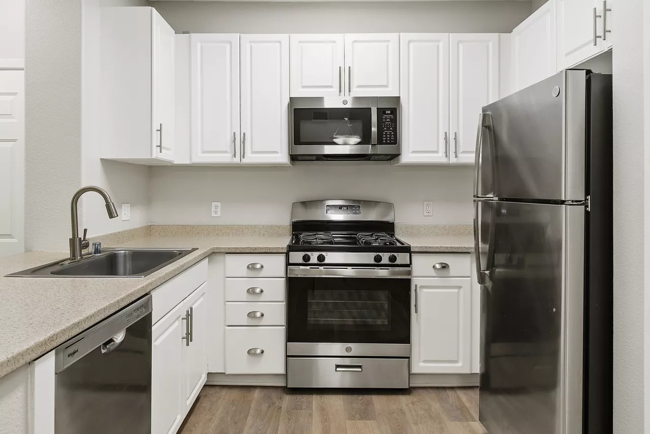 Ridgeview - Moreno Valley, CA - kitchen