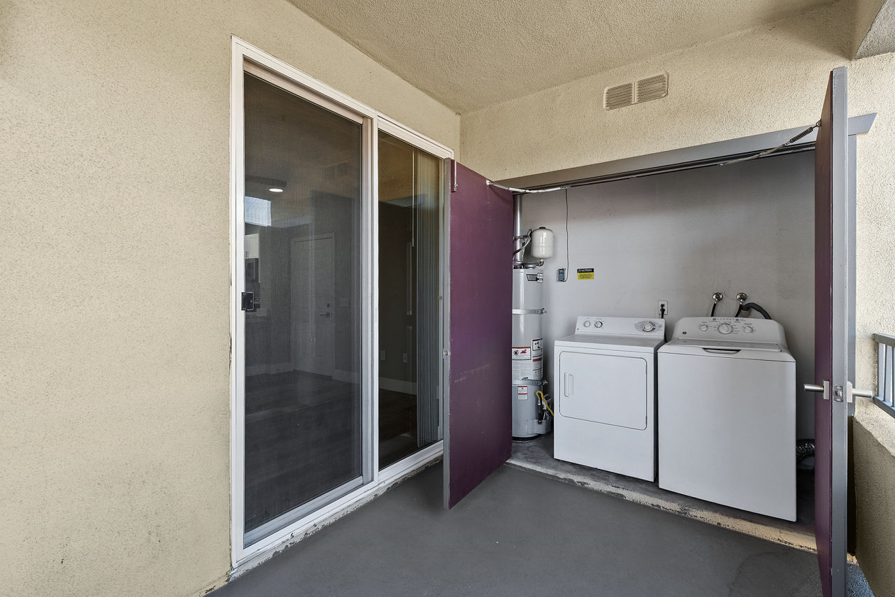 Ridgeview - Moreno Valley, CA - laundry