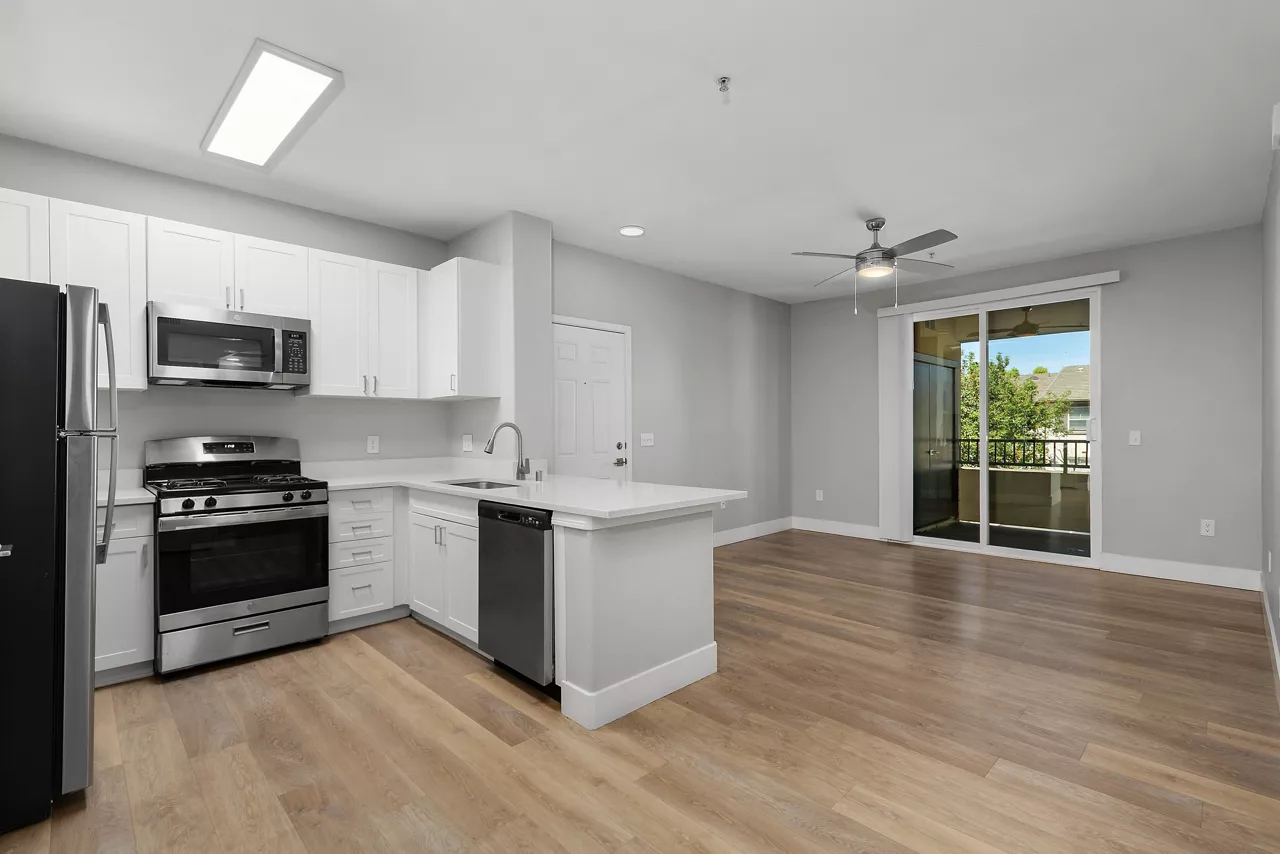 Ridgeview - Moreno Valley, CA - living room