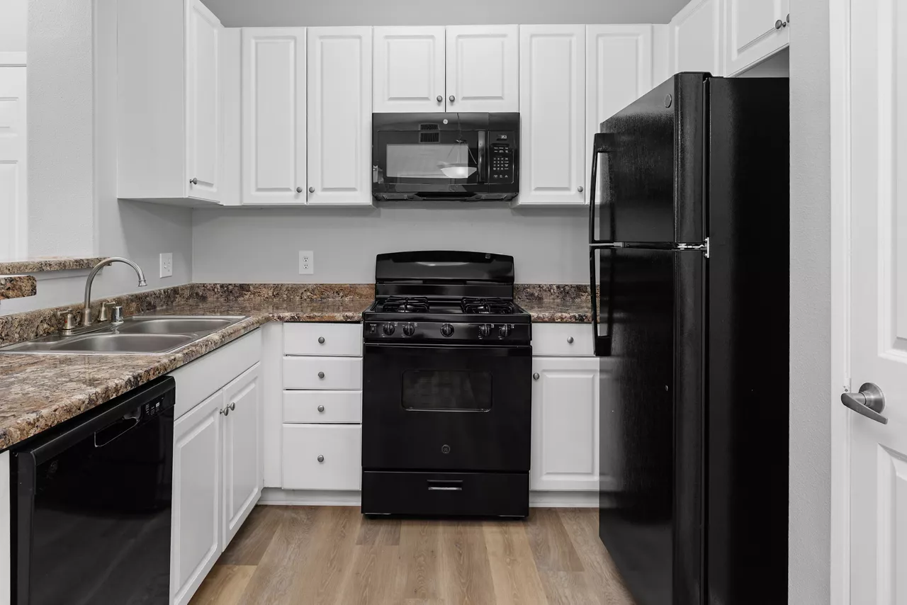 Ridgeview - Moreno Valley, CA - kitchen