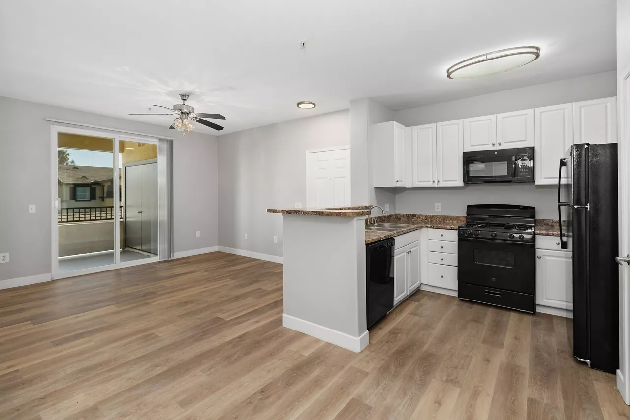 Ridgeview - Moreno Valley, CA - living room