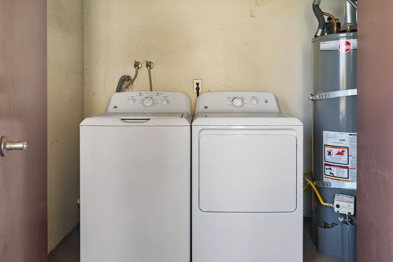 Ridgeview - Moreno Valley, CA - laundry