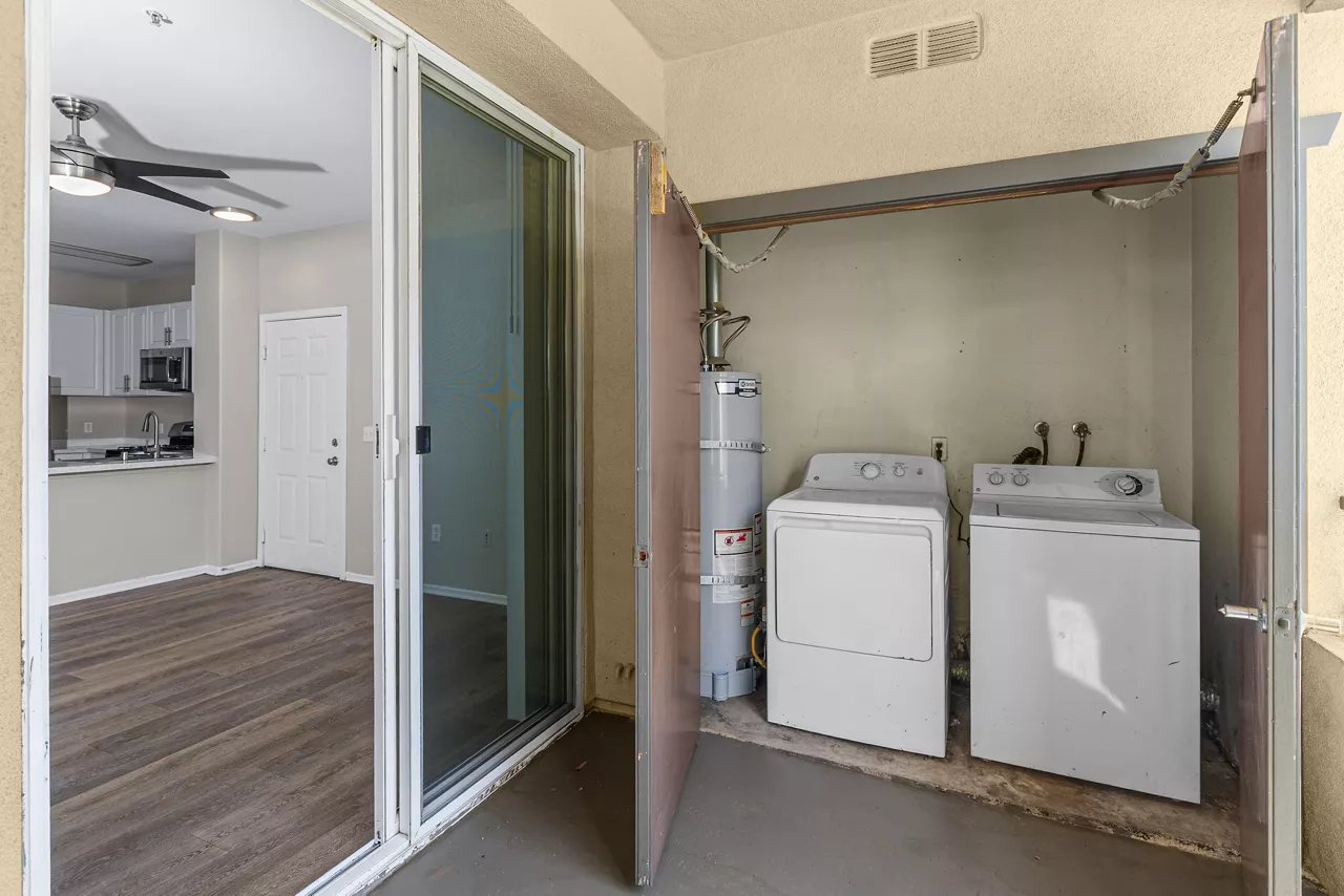 Ridgeview - Moreno Valley, CA - laundry