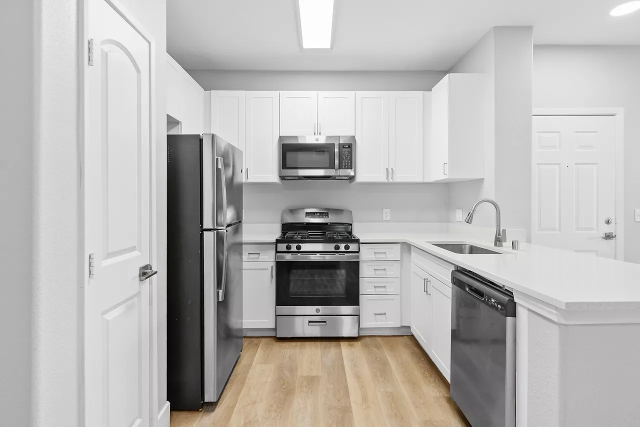 Ridgeview - Moreno Valley, CA - kitchen