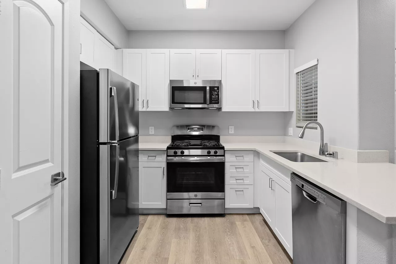 Ridgeview - Moreno Valley, CA - Kitchen