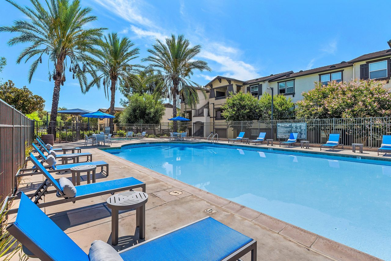 Ridgeview Apartments - Moreno Valley, CA - Pool