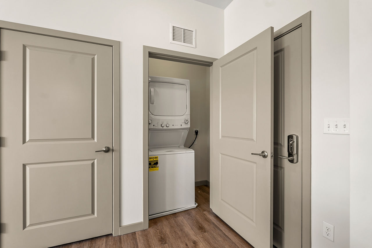River Birch - Watertown, MA - Laundry