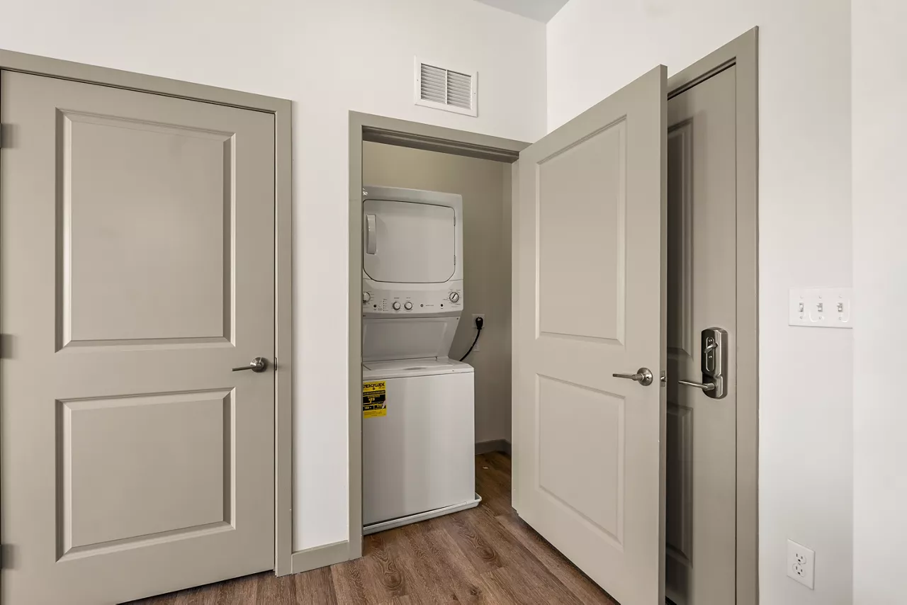 River Birch - Watertown, MA - Laundry
