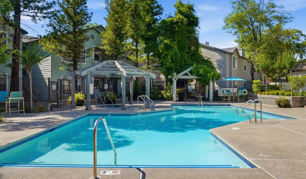 Pool at Slate Creek (3 of 4)