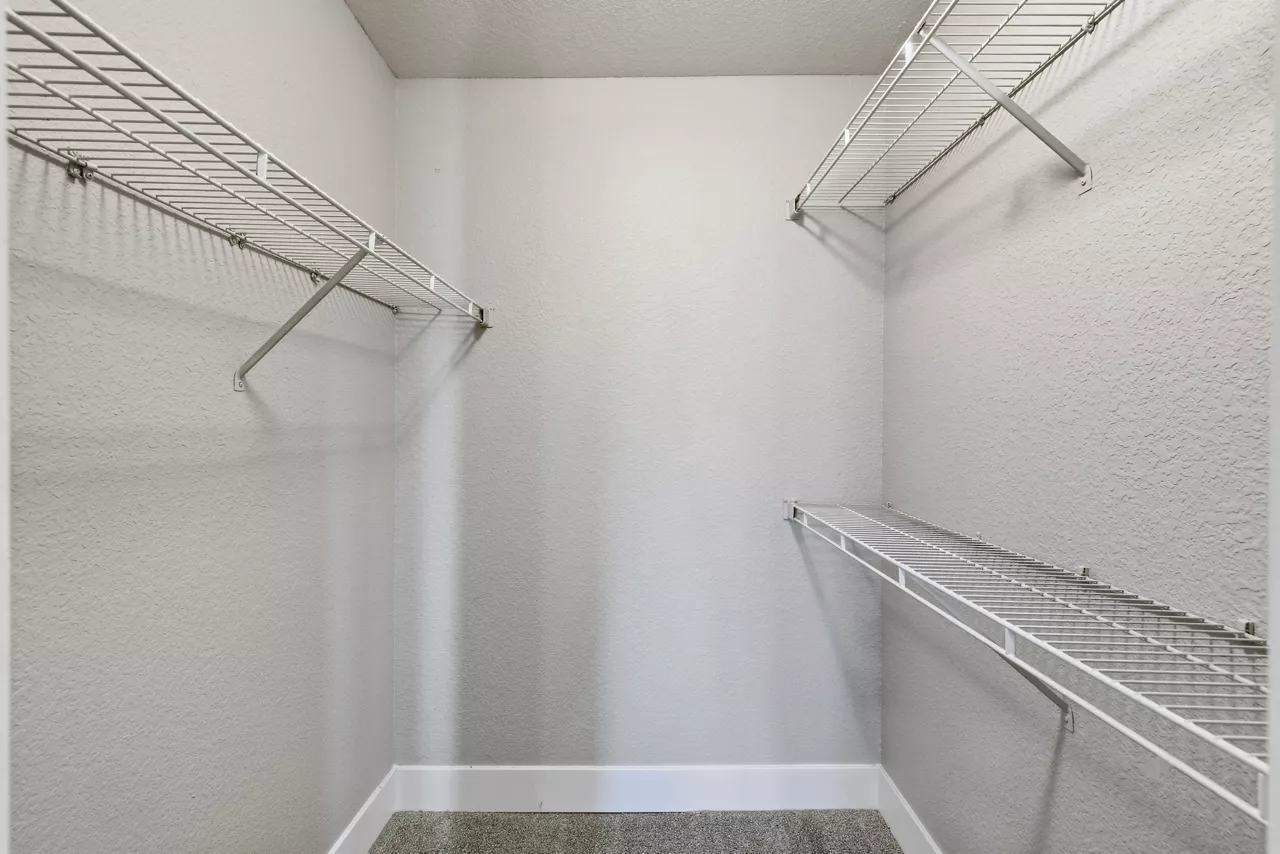 Slate Creek - Roseville, CA - closet