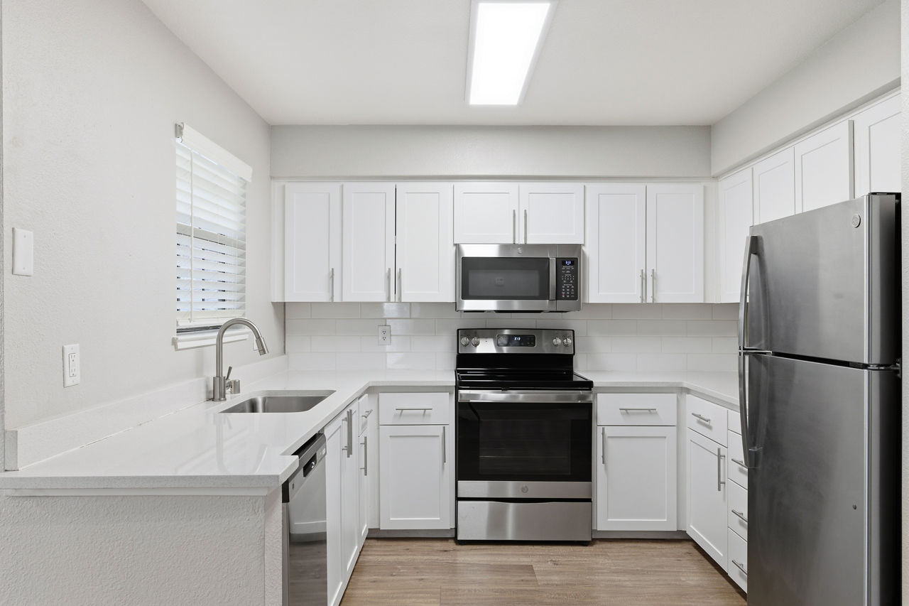 Slate Creek - Roseville, CA - kitchen