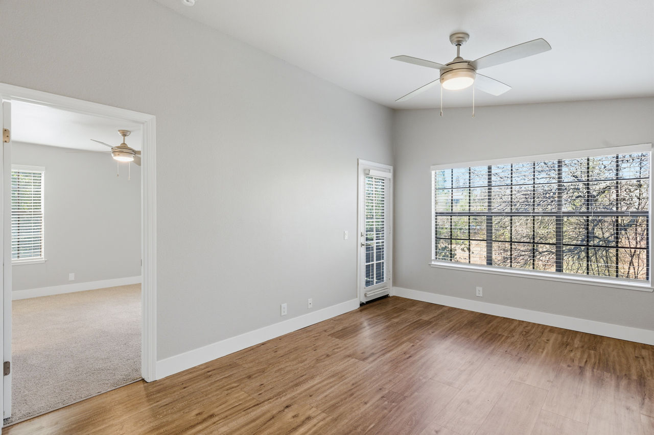 Slate Creek - Roseville, CA - living room