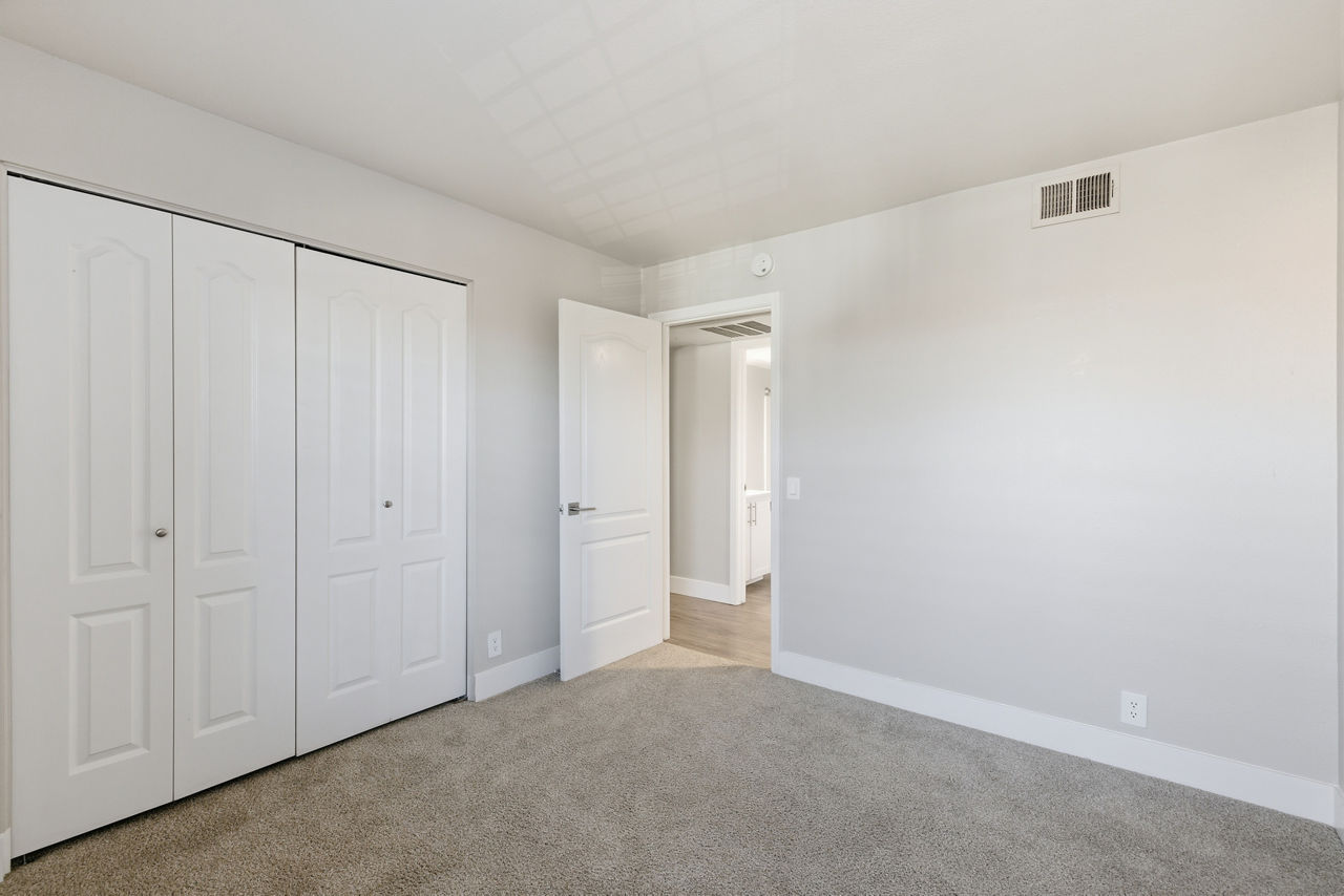 Slate Creek - Roseville, CA - bedroom