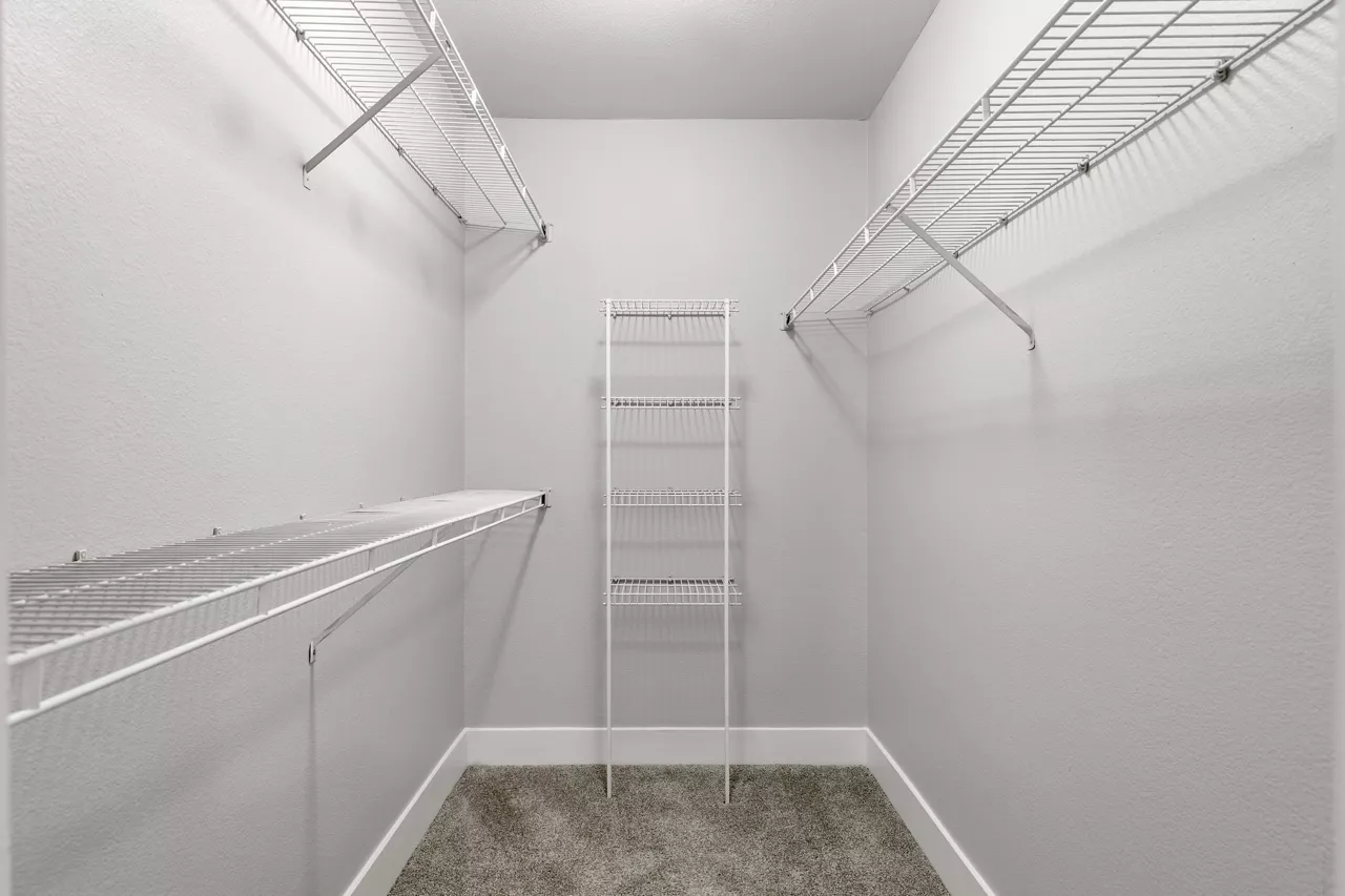 Slate Creek - Roseville, CA - closet