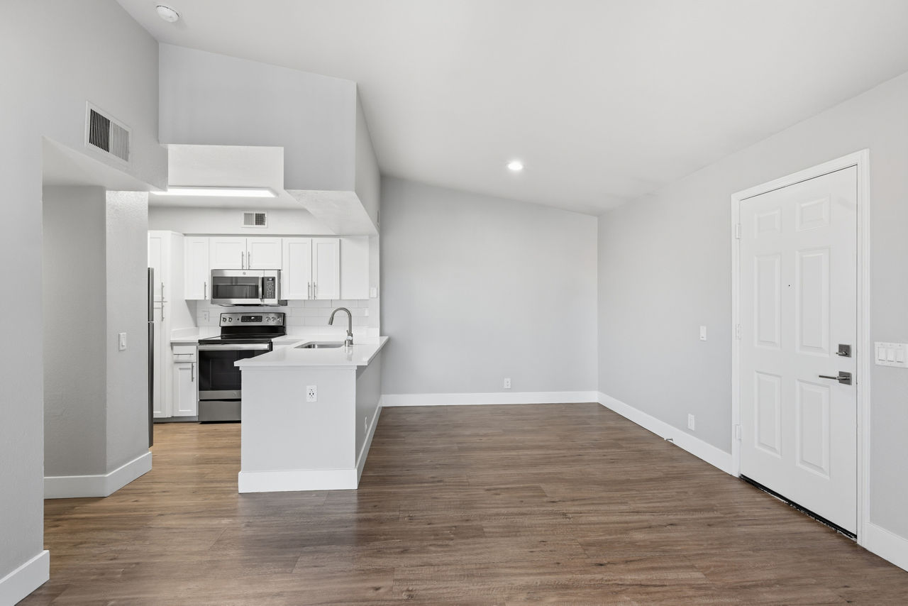 Slate Creek - Roseville, CA - dining room