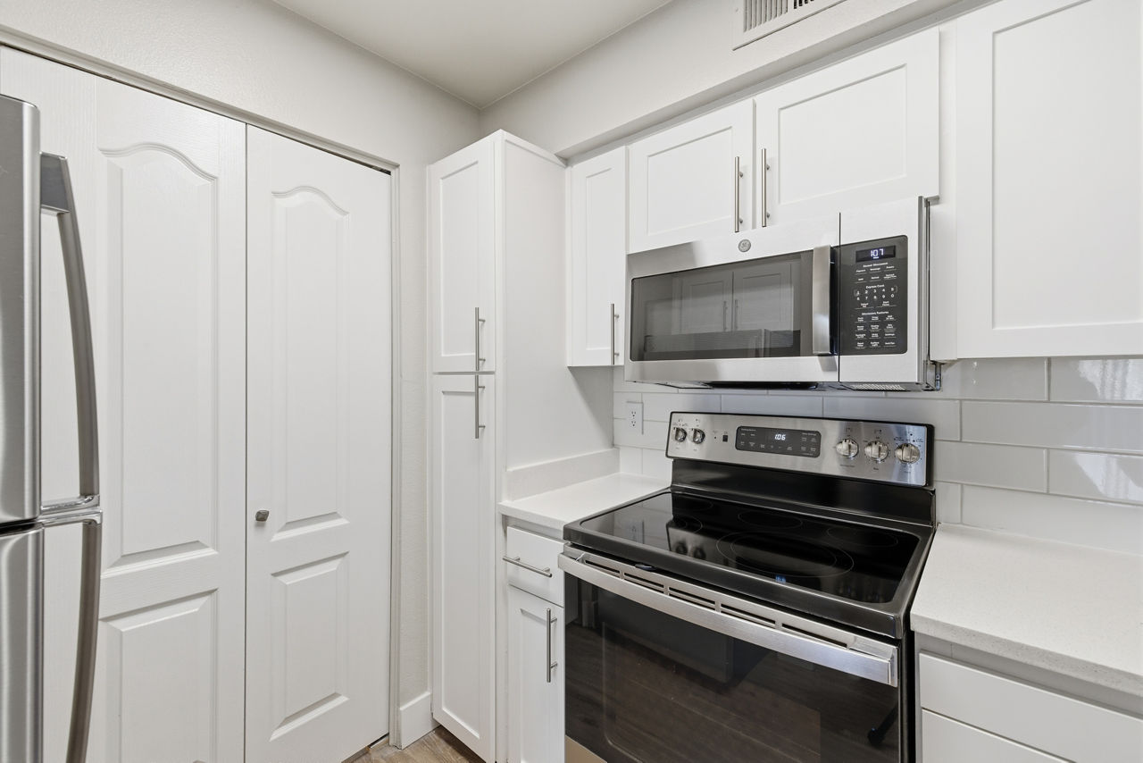 Slate Creek - Roseville, CA - kitchen