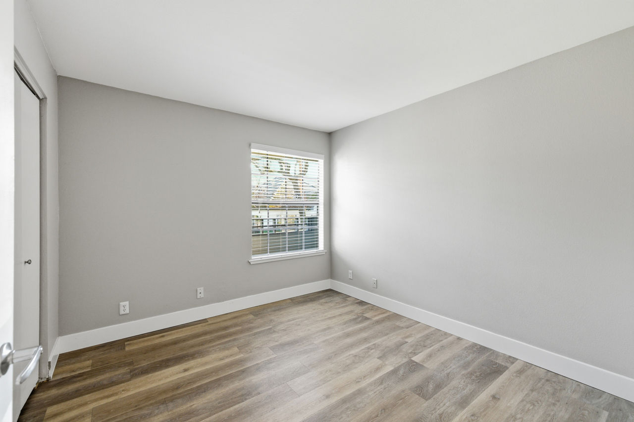 Slate Creek - Roseville, CA - bedroom