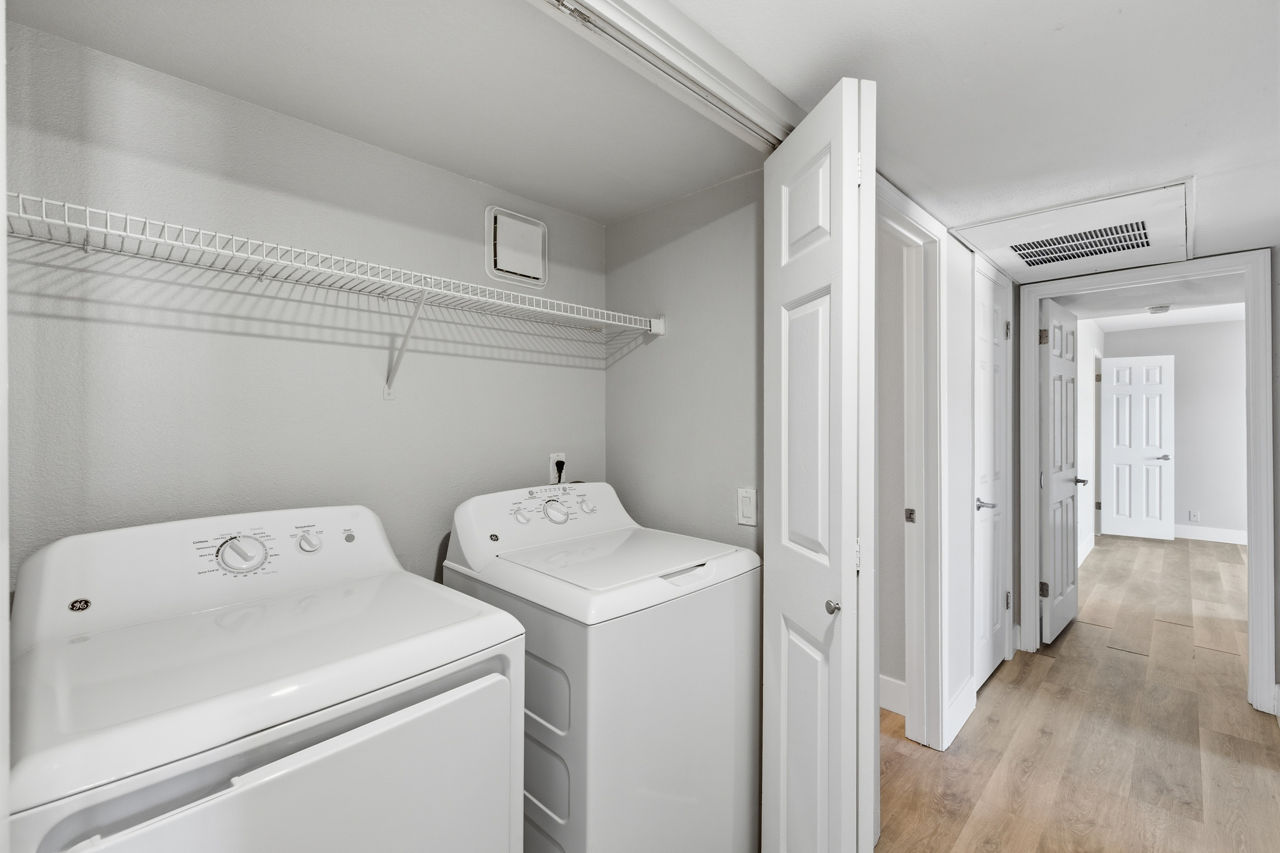 Slate Creek - Roseville, CA - laundry