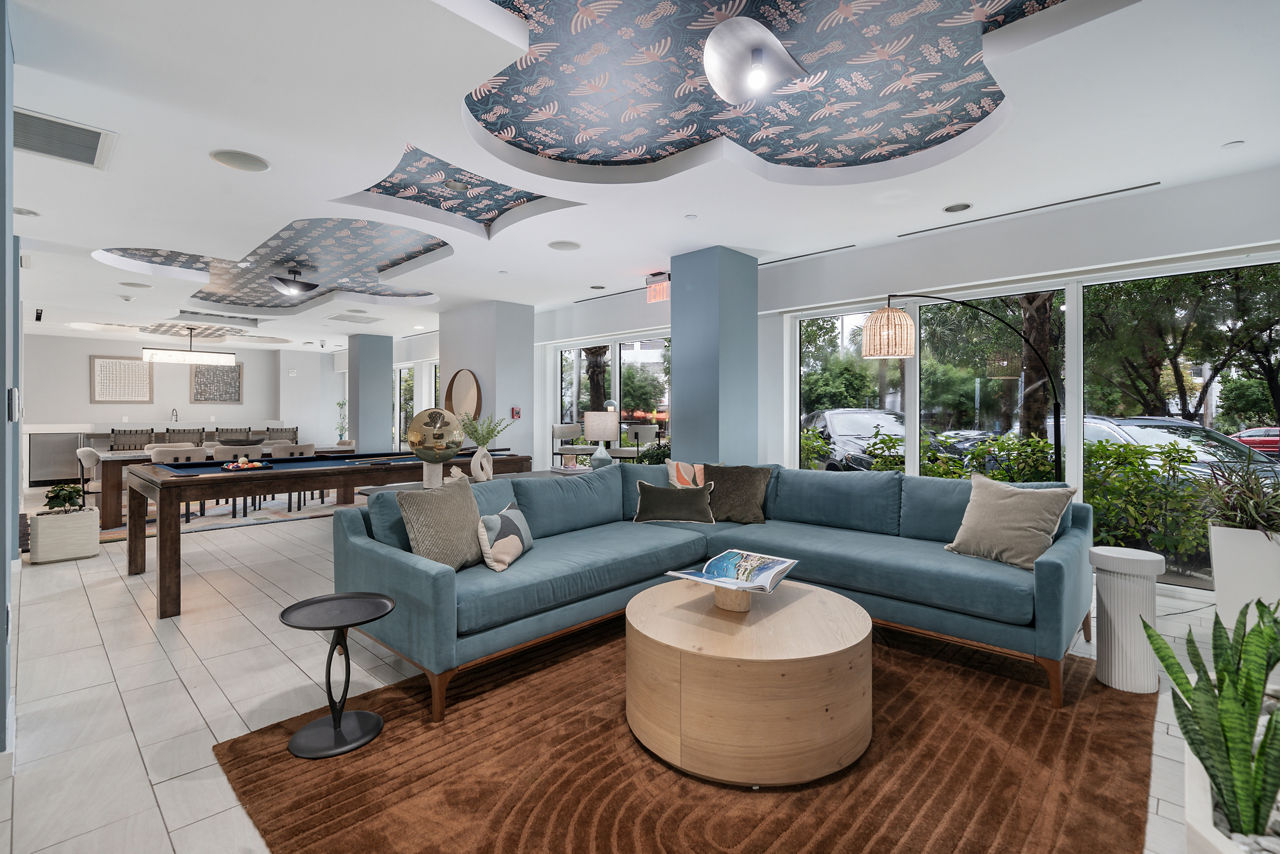 Southgate Towers - Miami, FL - lounge