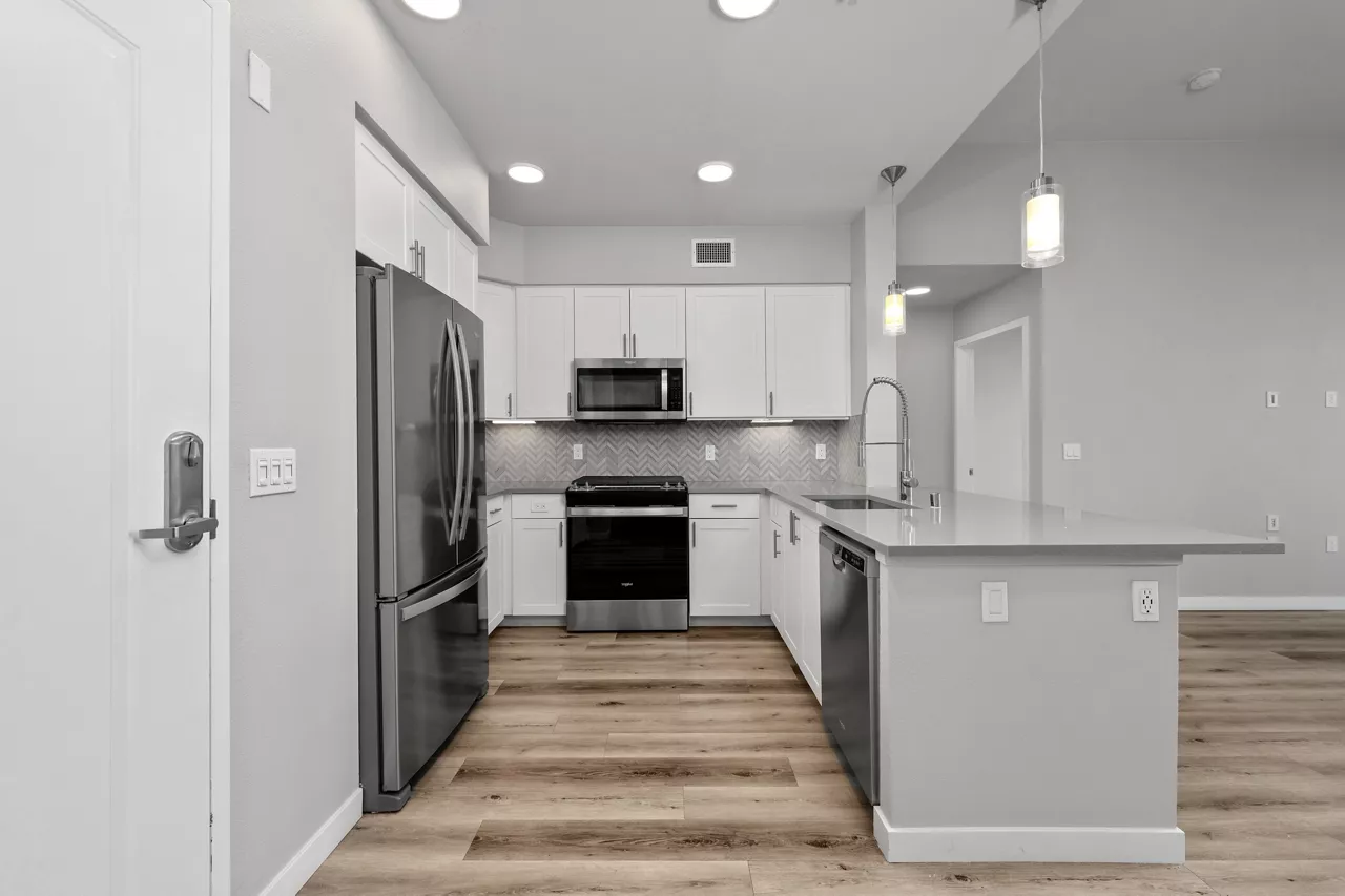 The Avalyn - Chula Vista, CA - Kitchen