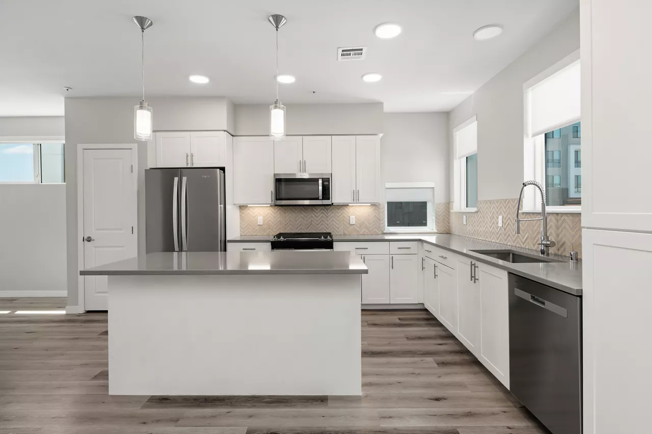 The Avalyn - Chula Vista, CA - kitchen