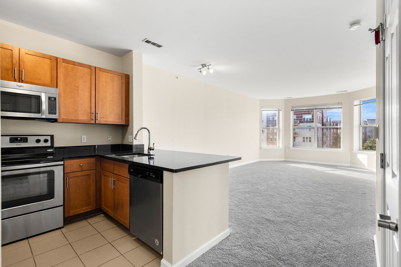 The Chase at Overlook Ridge - Revere, MA – Kitchen
