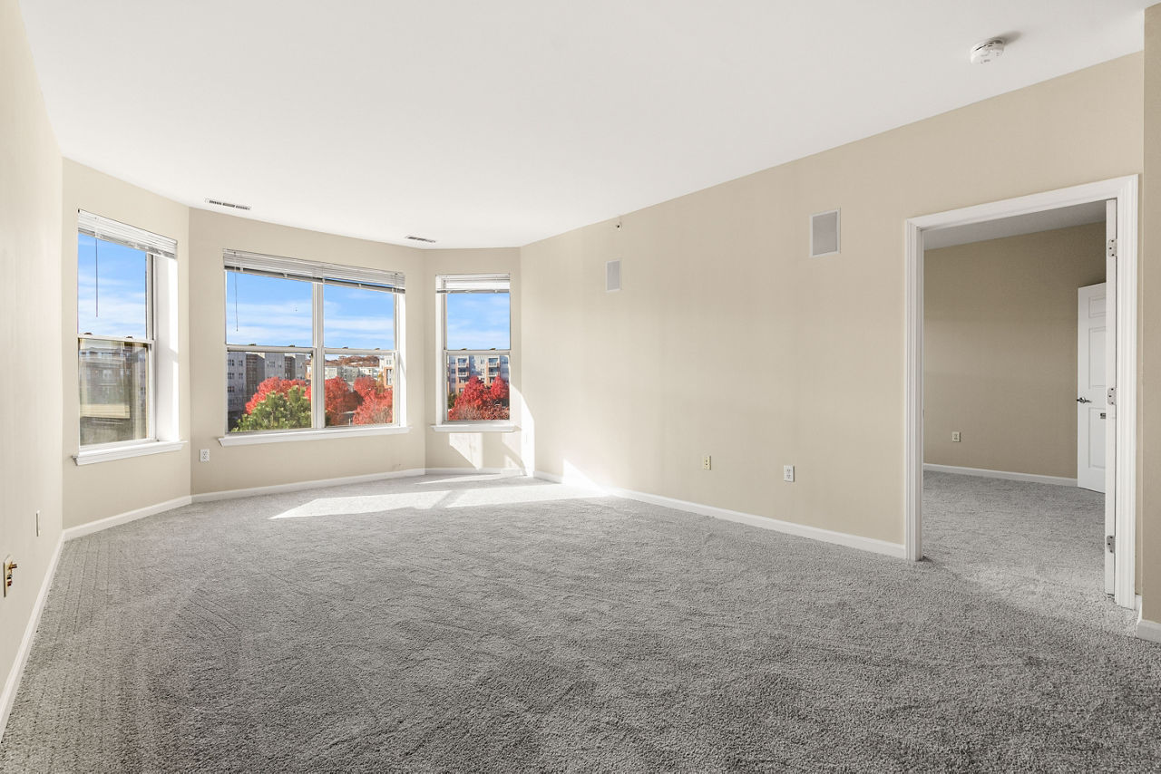 The Chase at Overlook Ridge - Revere, MA – Living Room