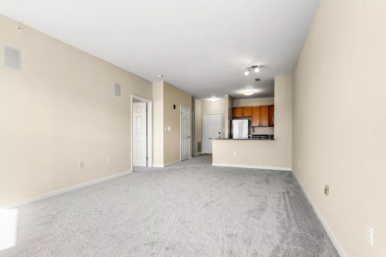 The Chase at Overlook Ridge - Revere, MA – Living Room