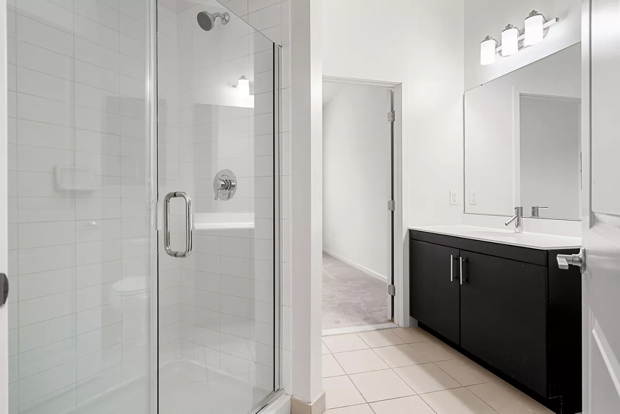 The Chase at Overlook Ridge - Revere, MA – Bathroom