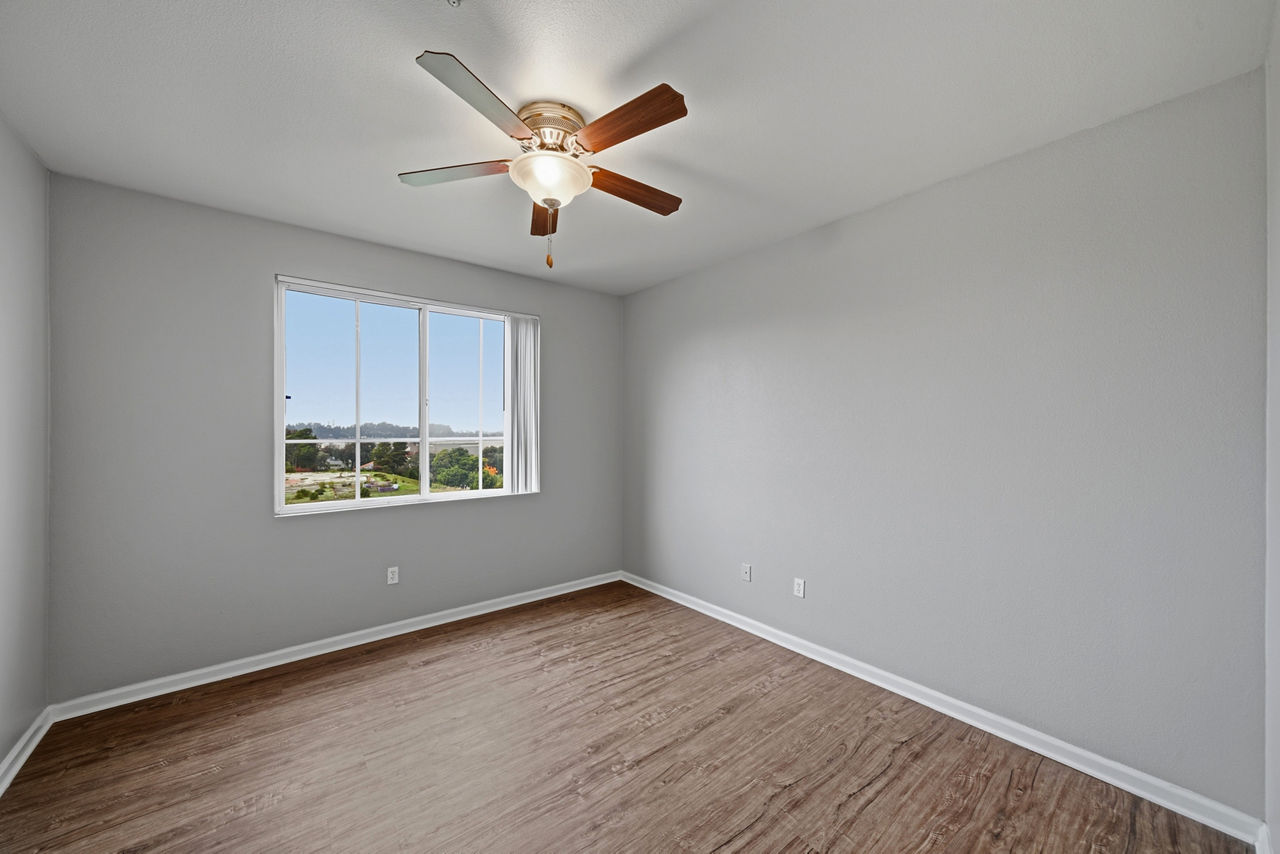 The Tides - Richmond, CA - bedroom