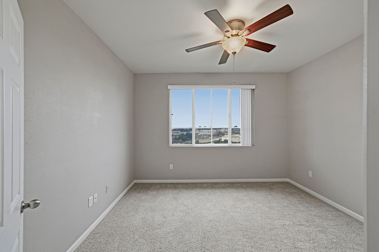 The Tides - Richmond, CA - bedroom