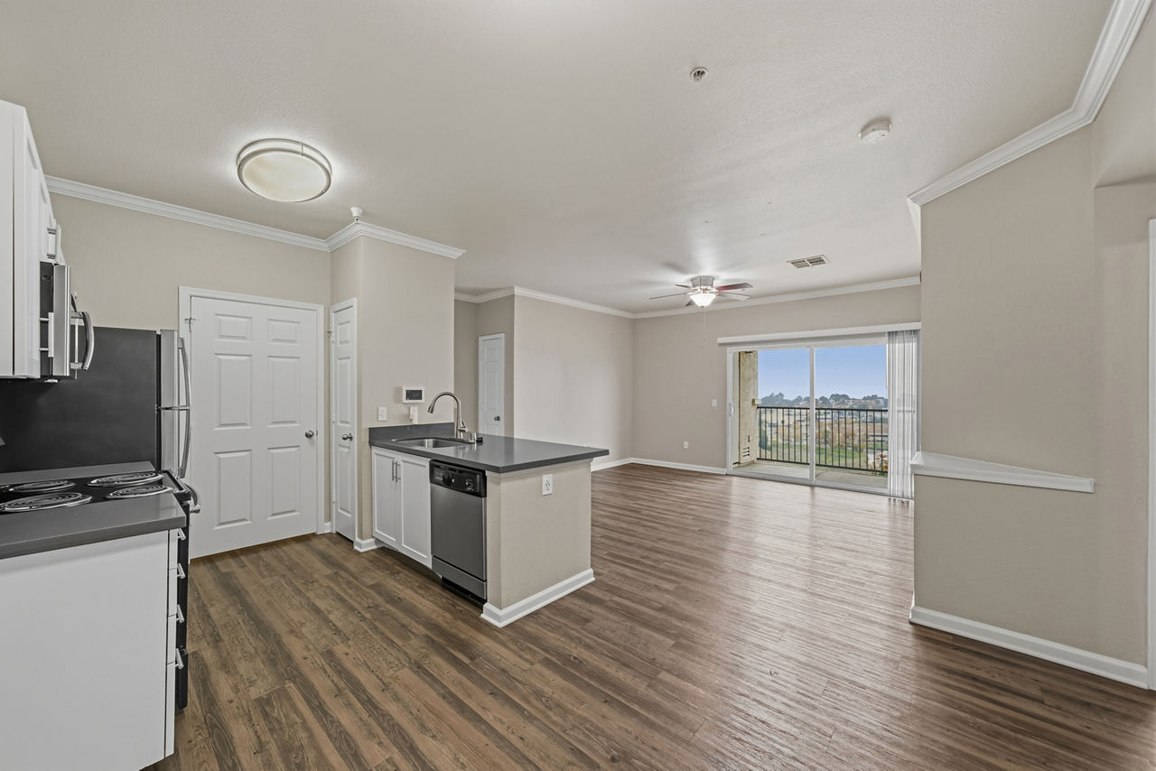 The Tides - Richmond, CA - kitchen