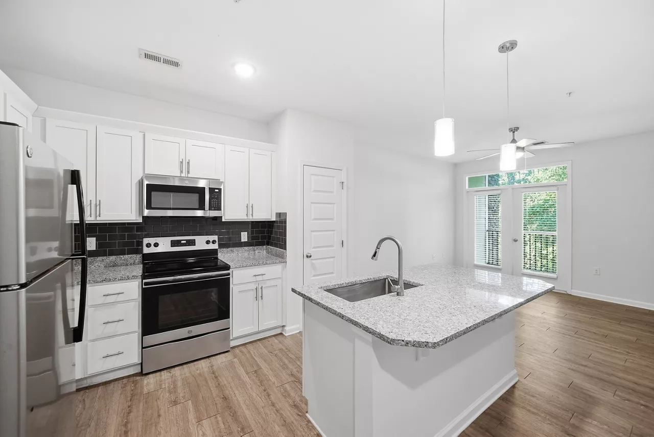 Treeline Timber Creek - Garner, NC - Kitchen