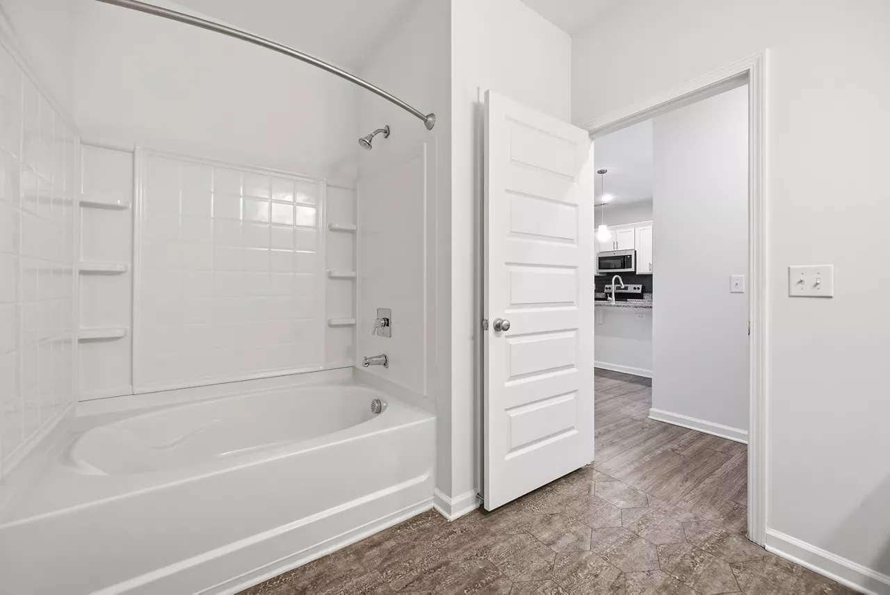 Treeline Timber Creek - Garner, NC - Bathroom