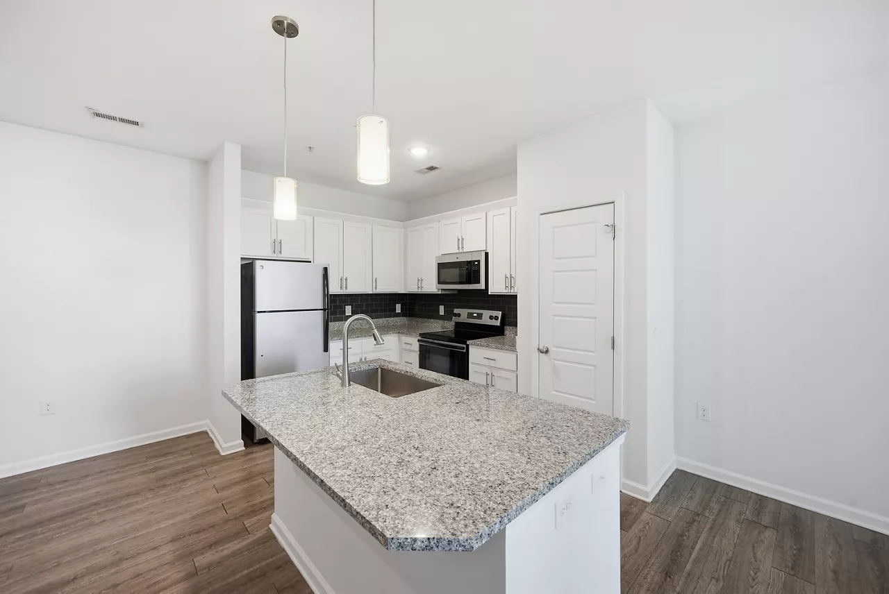 Treeline Timber Creek - Garner, NC - Kitchen