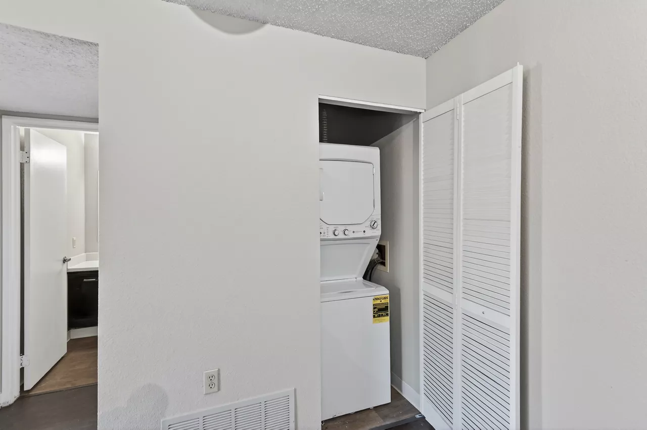 Verona - Littleton, CO - Laundry 