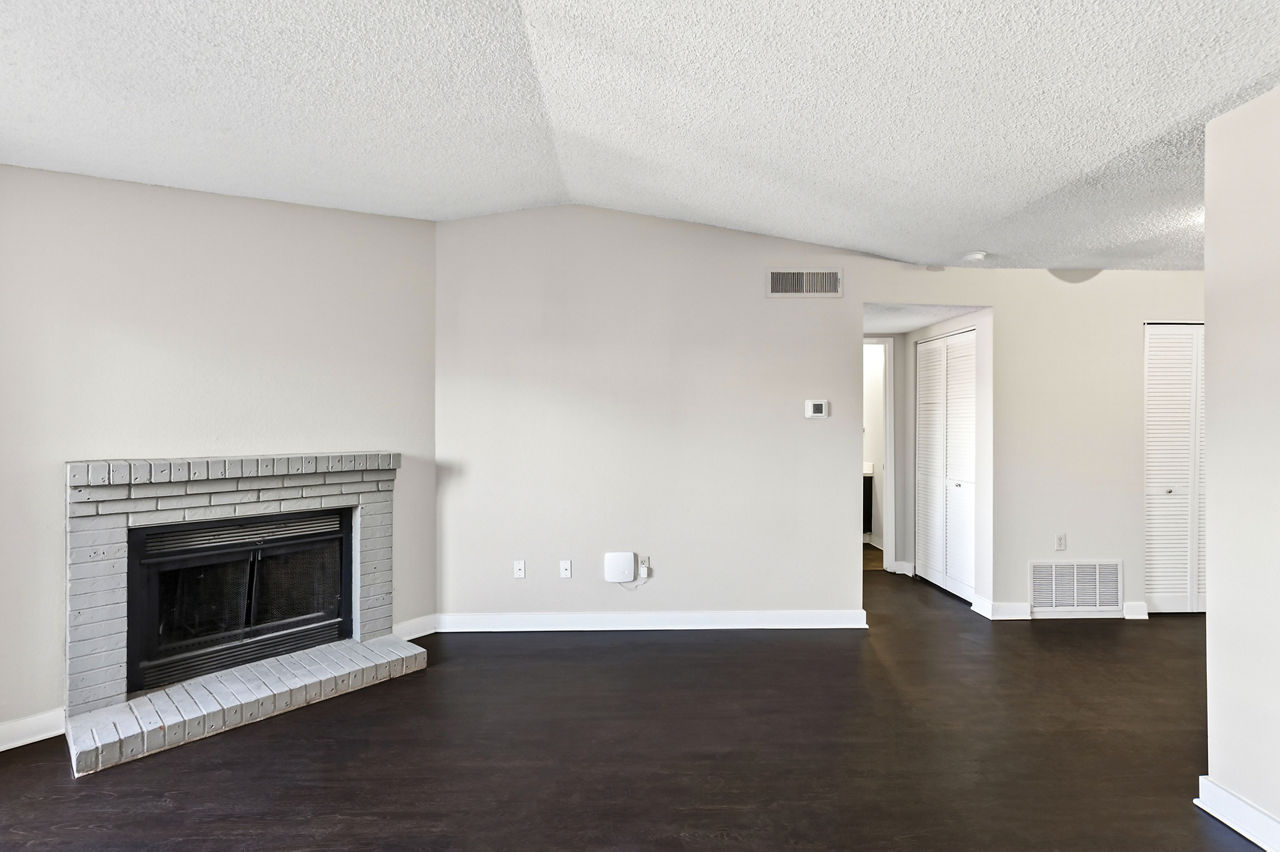 Verona - Littleton, CO - Living Room