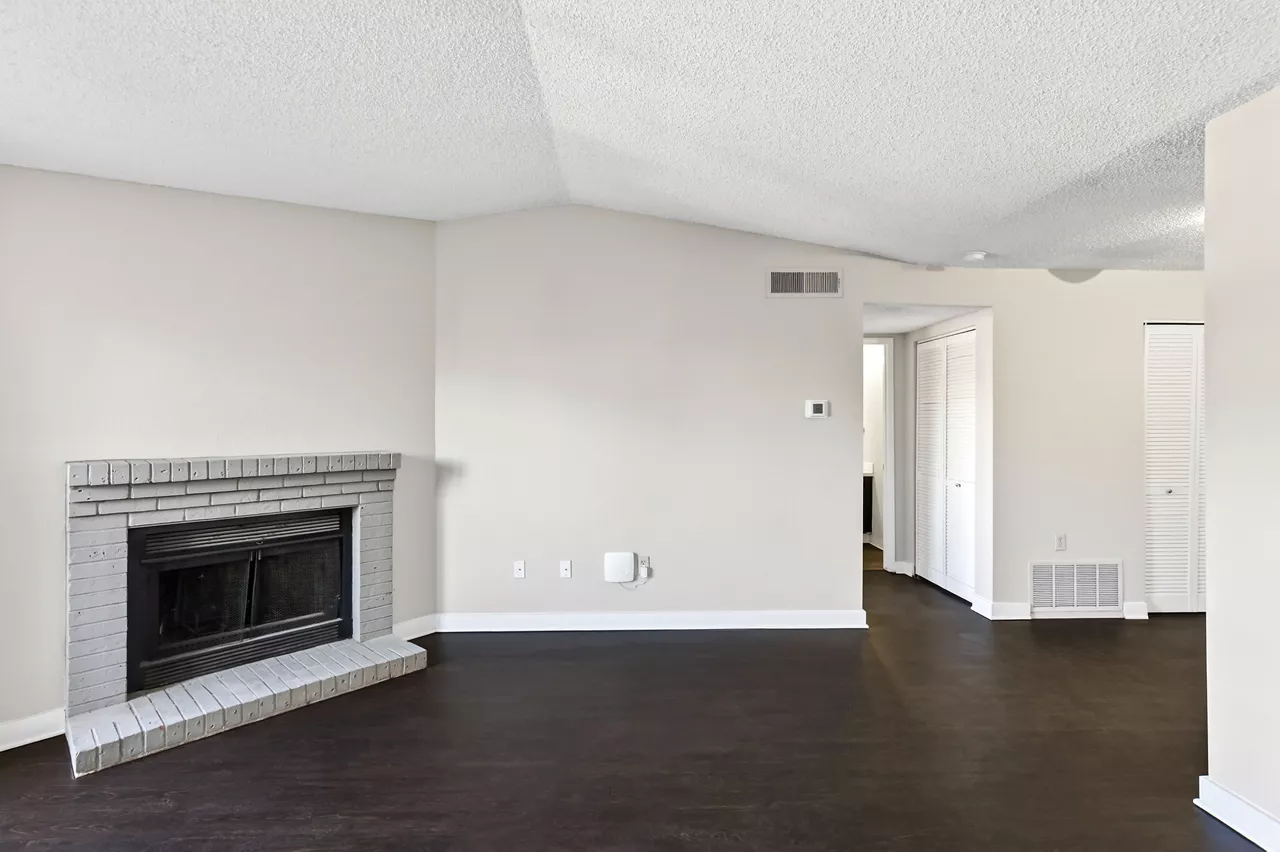 Verona - Littleton, CO - Living Room