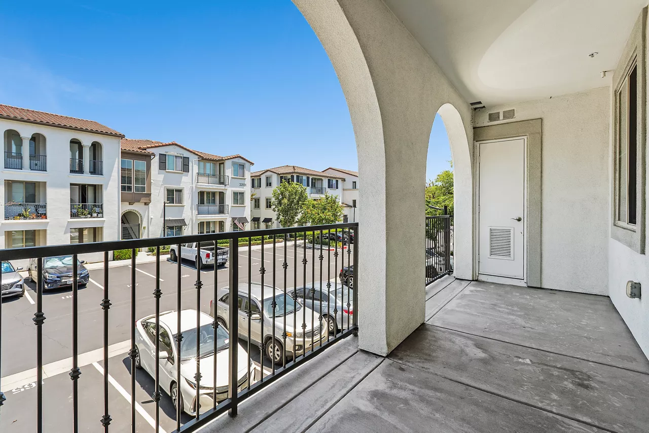 Vineyards at Paseo Del Sol – Temecula, CA – Balcony