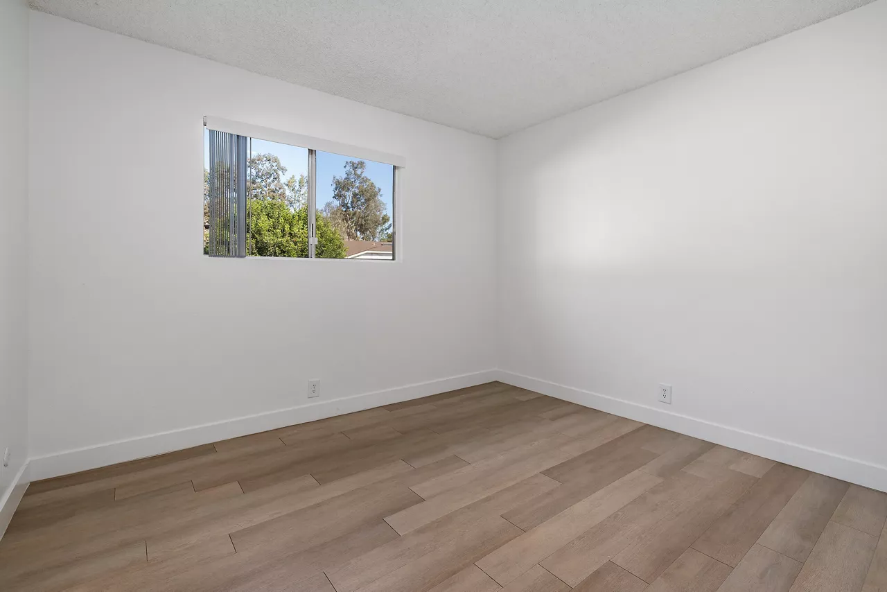 View Apartments - San Diego, CA - Bedroom